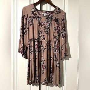 See and Be Seen tiered dress. Large. 3/4 length bell sleeve.
